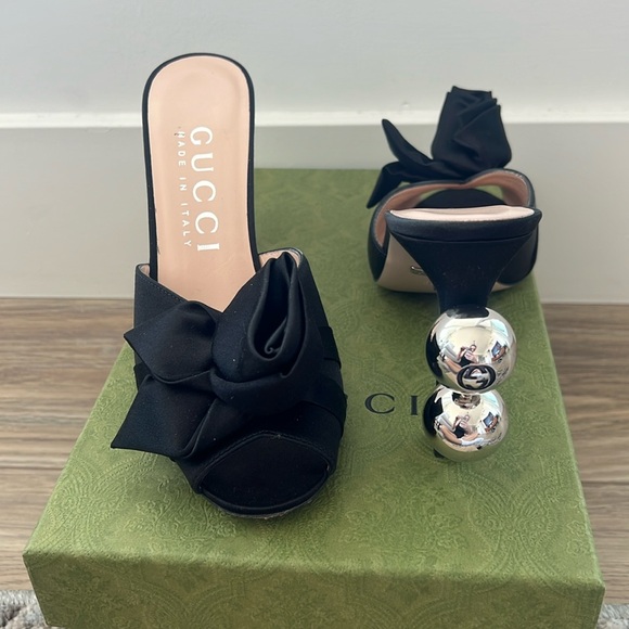 GUCCI Shawana Satin Flower Mules - Picture 4 of 8